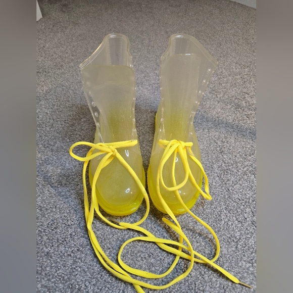 Jelly Yellow Bottom See-Through Rain Boots Size 39 - Picture 2 of 5